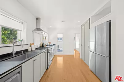 10625 Esther Ave, Los Angeles, CA 90064 - Photo 7