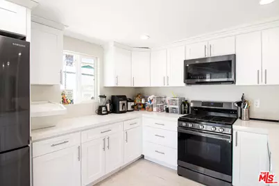 12100 Adelphia Ave, San Fernando, CA 91340 - Photo 7