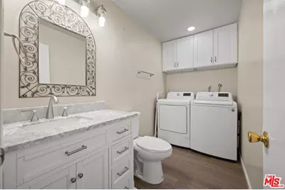 18515 Mayall St #J, Northridge, CA 91324 - Photo 7