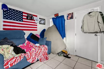 11233 Raymond Ave, Los Angeles, CA 90044 - Photo 11