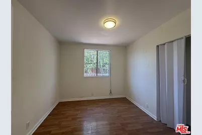 11233 Raymond Ave, Los Angeles, CA 90044 - Photo 15