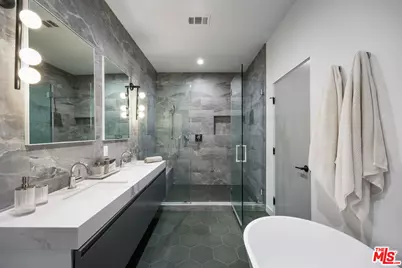 8309 Yucca Trl, Los Angeles, CA 90046 - Photo 29