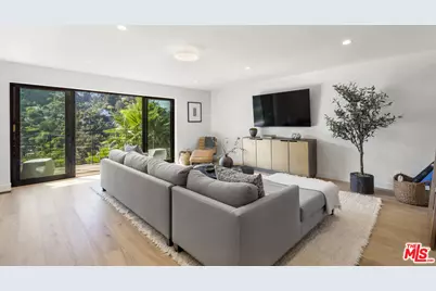 8309 Yucca Trl, Los Angeles, CA 90046 - Photo 27