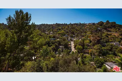 8309 Yucca Trl, Los Angeles, CA 90046 - Photo 41