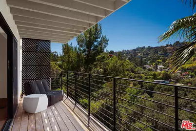 8309 Yucca Trl, Los Angeles, CA 90046 - Photo 37