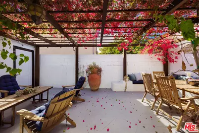1663 S Genesee Ave, Los Angeles, CA 90019 - Photo 25