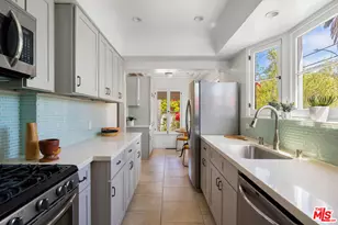 1663 S Genesee Ave, Los Angeles, CA 90019 - Photo 13