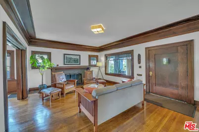 1812 S Bronson Ave, Los Angeles, CA 90019 - Photo 11