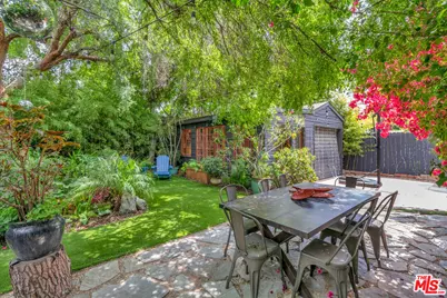 1812 S Bronson Ave, Los Angeles, CA 90019 - Photo 45
