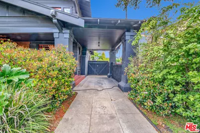 1812 S Bronson Ave, Los Angeles, CA 90019 - Photo 9