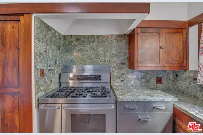 1812 S Bronson Ave, Los Angeles, CA 90019 - Photo 21