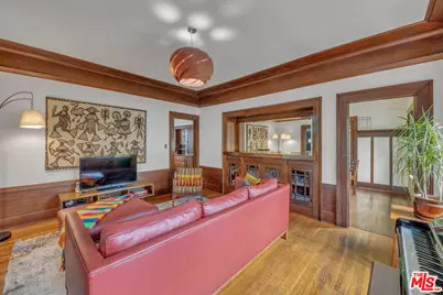 1812 S Bronson Ave, Los Angeles, CA 90019 - Photo 13