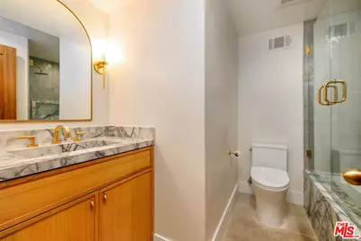 6051 Sadring Ave, Los Angeles, CA 91367 - Photo 17