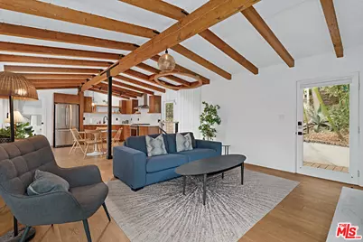 6331 Grape Pl, Los Angeles, CA 90068 - Photo 13
