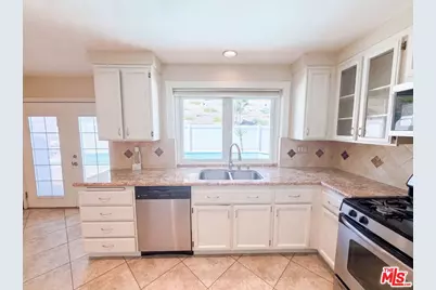 28061 Virginia, Mission Viejo, CA 92692 - Photo 9