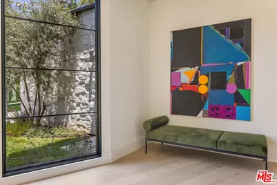 1749 Mandeville Ln, Los Angeles, CA 90049 - Photo 31