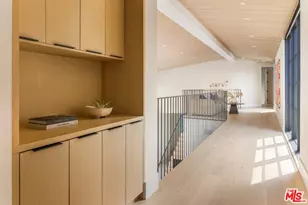 1749 Mandeville Ln, Los Angeles, CA 90049 - Photo 53