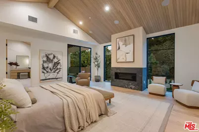 1749 Mandeville Ln, Los Angeles, CA 90049 - Photo 43