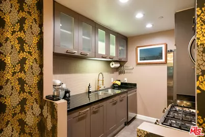 585 N Rossmore Ave #407, Los Angeles, CA 90004 - Photo 7
