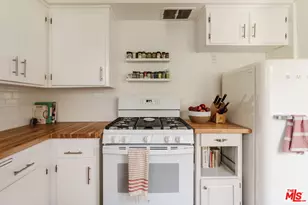 4501 Finley Ave, Los Angeles, CA 90027 - Photo 17
