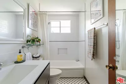 4501 Finley Ave #10, Los Angeles, CA 90027 - Photo 31