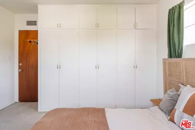 4501 Finley Ave #10, Los Angeles, CA 90027 - Photo 27