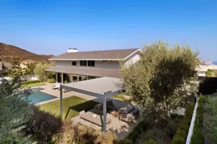 16661 Charmel Ln, Los Angeles, CA 90272 - Photo 35