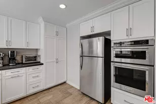 5215 White Oak Ave, Los Angeles, CA 91316 - Photo 11