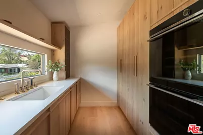 18840 La Amistad Pl, Tarzana, CA 91356 - Photo 15