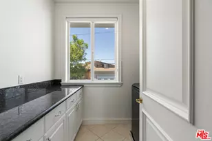 4726 San Sebastian Dr, Woodland Hills, CA 91364 - Photo 25