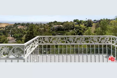 4726 San Sebastian Dr, Woodland Hills, CA 91364 - Photo 33