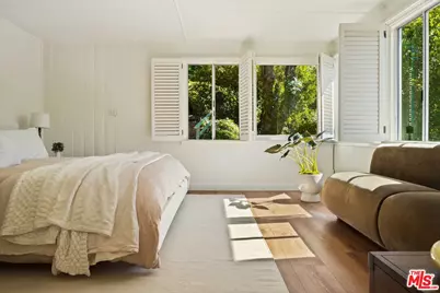8223 Yucca Trl, Los Angeles, CA 90046 - Photo 19