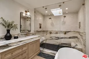 12610 Sarah St, Studio City, CA 91604 - Photo 21