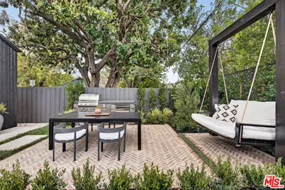 12610 Sarah St, Studio City, CA 91604 - Photo 33