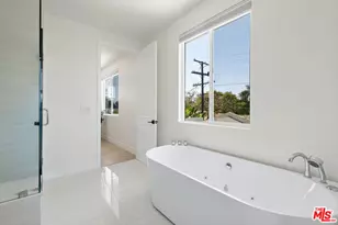 8910 W 25th St, Los Angeles, CA 90034 - Photo 17