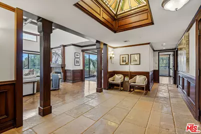 450 N Maple Dr #501, Beverly Hills, CA 90210 - Photo 5