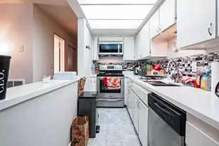 6151 Canterbury Dr, Culver City, CA 90230 - Photo 9