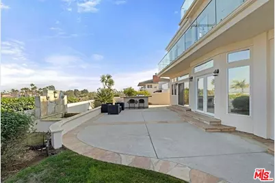 8261 Rees St, Playa del Rey, CA 90293 - Photo 25