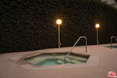1942 Grace Ave #217, Los Angeles, CA 90068 - Photo 19