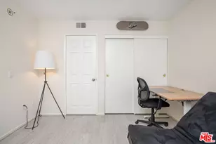 1942 Grace Ave, Los Angeles, CA 90068 - Photo 15