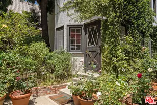 1711 N Curson Ave, Los Angeles, CA 90046 - Photo 11