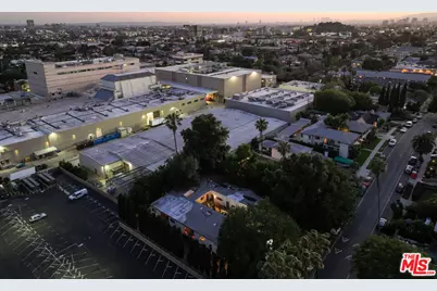 4208 Russell Ave, Los Angeles, CA 90027 - Photo 37