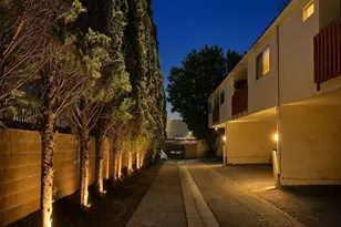 4208 Russell Ave, Los Angeles, CA 90027 - Photo 31
