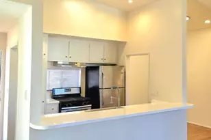 4208 Russell Ave, Los Angeles, CA 90027 - Photo 9