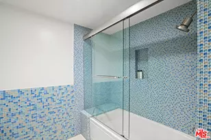 718 N Croft Ave, Los Angeles, CA 90069 - Photo 21