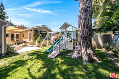 5320 Irvine Ave, Los Angeles, CA 91601 - Photo 33
