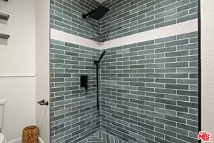 13126 Terra Bella St, Pacoima, CA 91331 - Photo 21