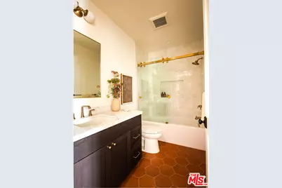 924 E Poppyfields Dr, Altadena, CA 91001 - Photo 23