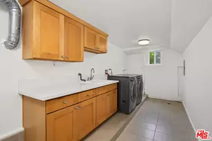 175 Barlock Ave, Los Angeles, CA 90049 - Photo 25