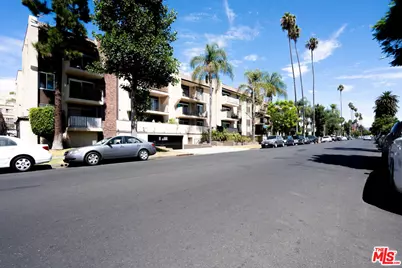 433 S Manhattan Pl #108, Los Angeles, CA 90020 - Photo 1